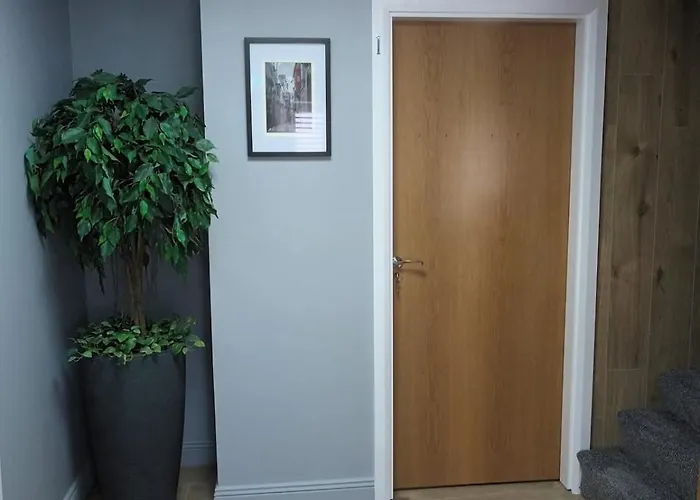 Apartment 1 At Busy Bee *