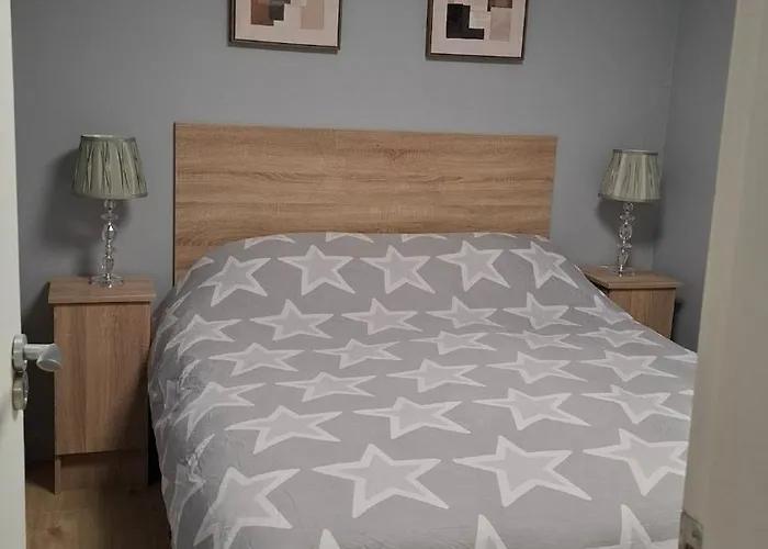 1 At Busy Bee Apartment
